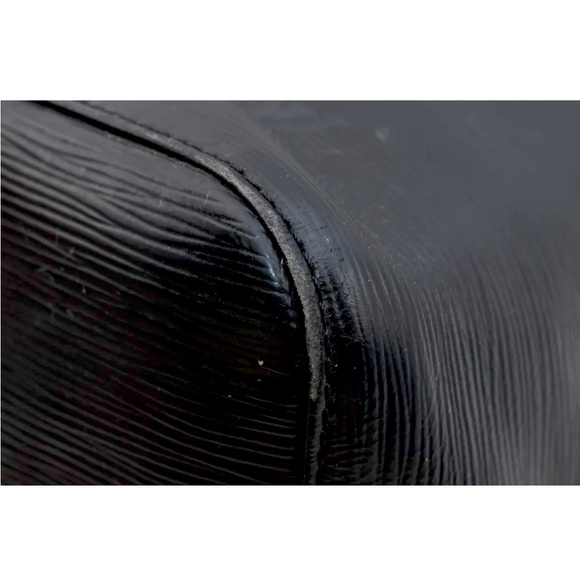 LOUIS VUITTON bag - Picture 6 of 12